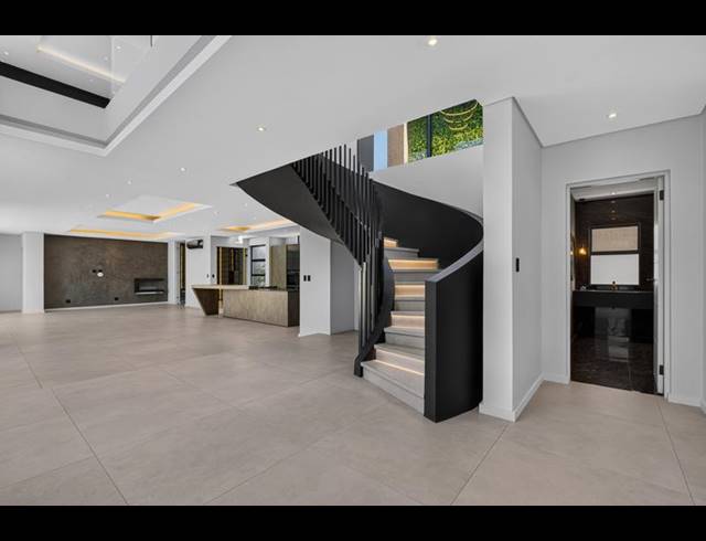 5 BEDROOM HOUSE FOR SALE IN BRYANSTON